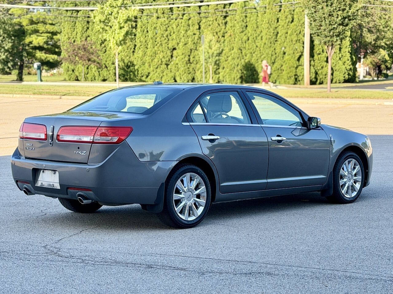 Used 2011 Lincoln MKZ w/ 102A Rapid Spec Order Code FWD image 7