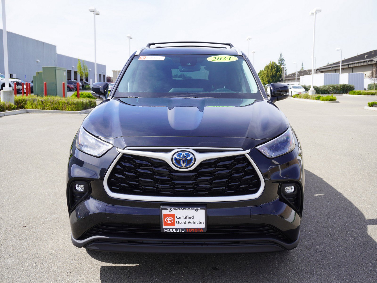 Used 2024 Toyota Highlander XLE image 7