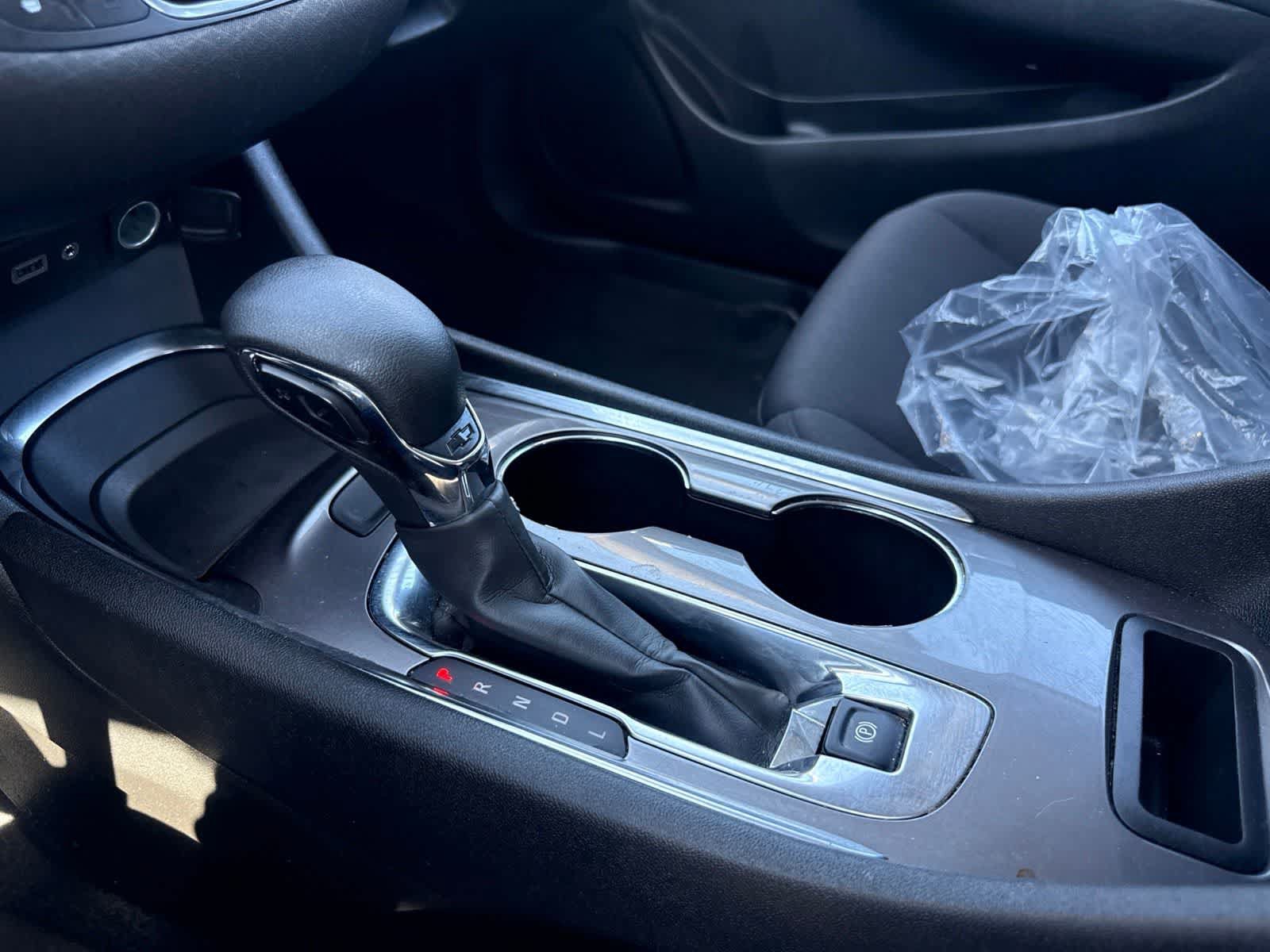 Used 2022 Chevrolet Malibu LT FWD image 30