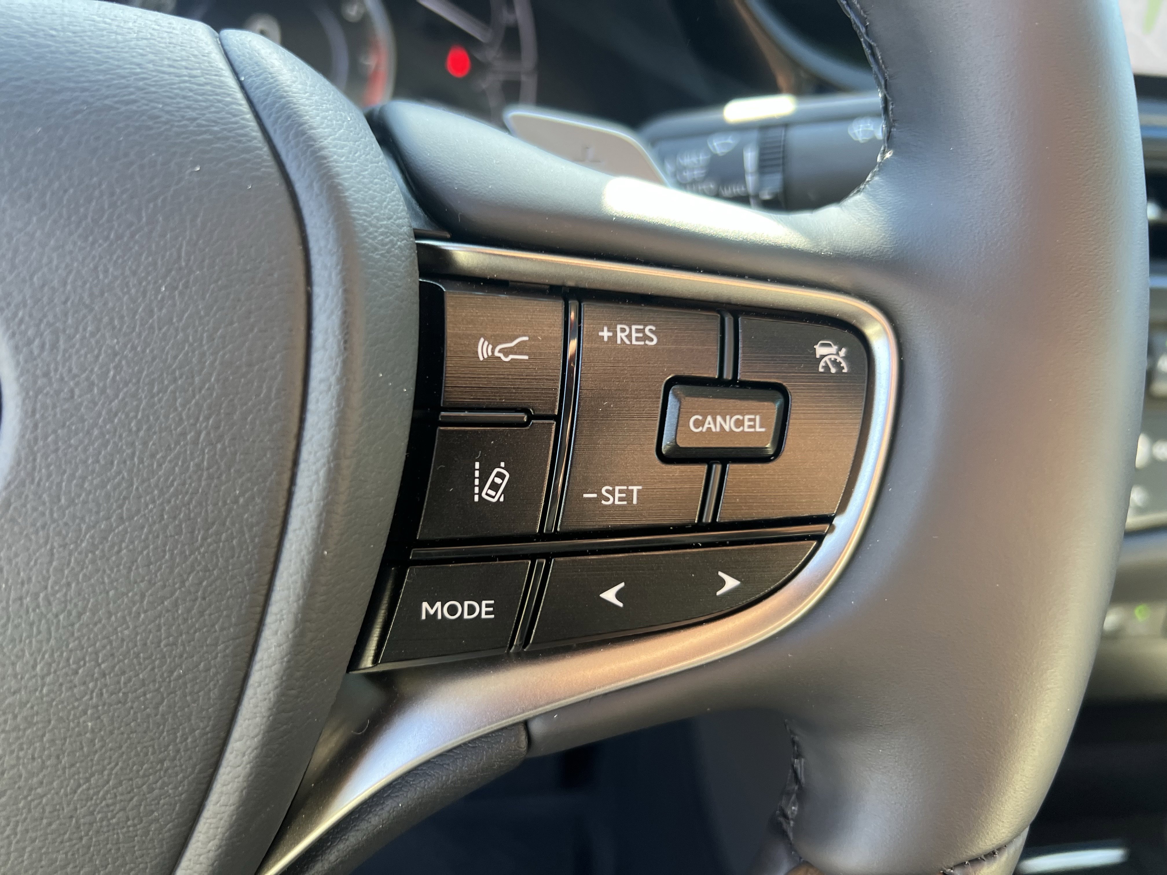 Used 2025 Lexus ES 350 Ultra Luxury w/ Accessory Package (Z2) FWD image 23