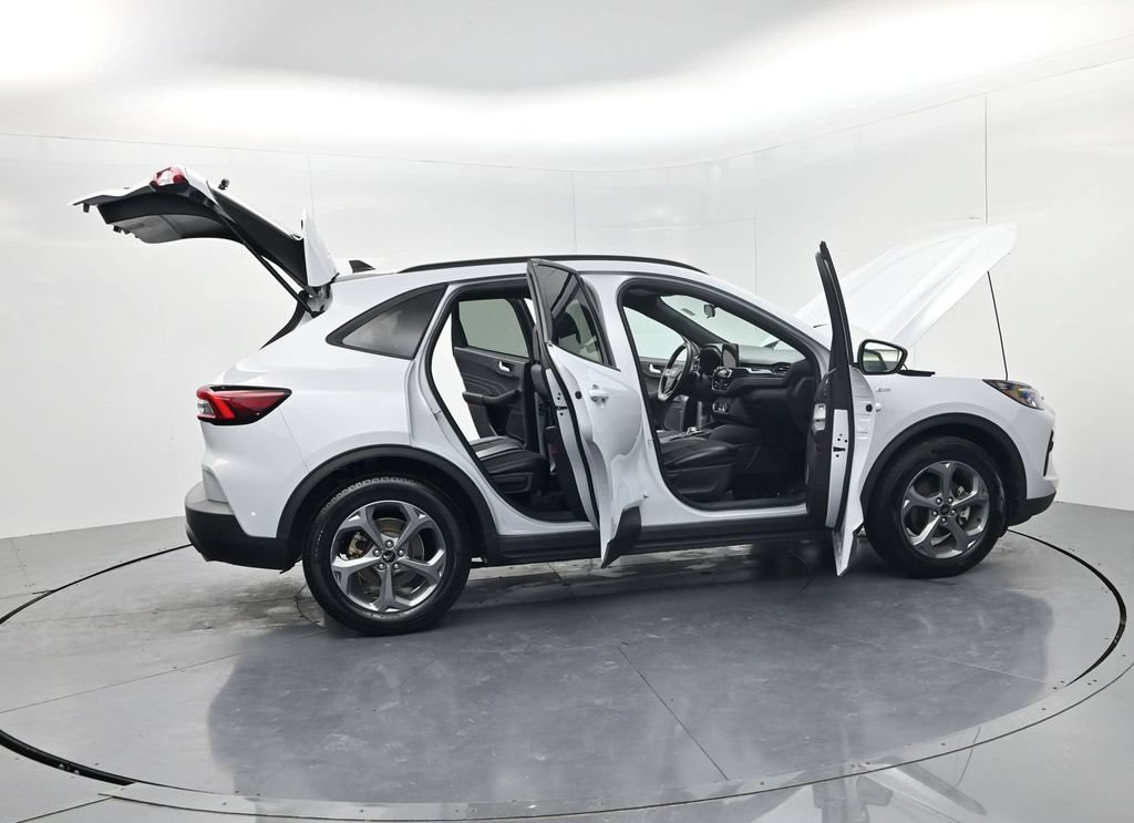 Used 2025 Ford Escape ST-Line FWD image 63