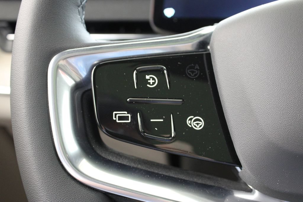 New 2026 Volvo EX90 Plus RWD image 25