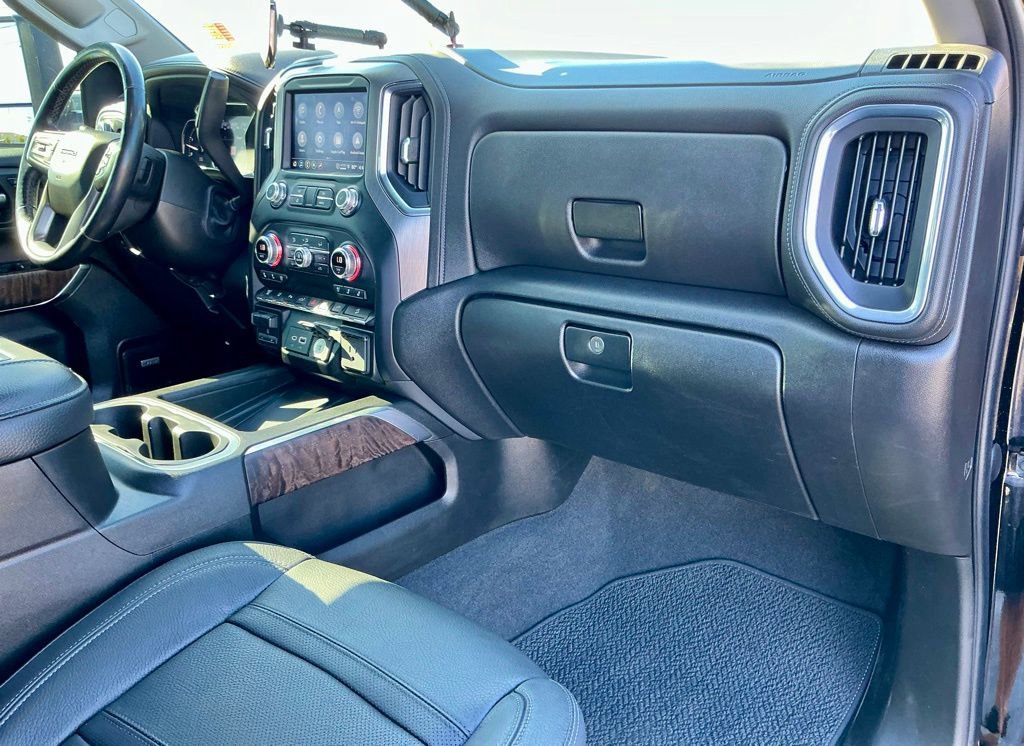 Used 2022 GMC Sierra 3500 Denali w/ Denali Ultimate Package image 24