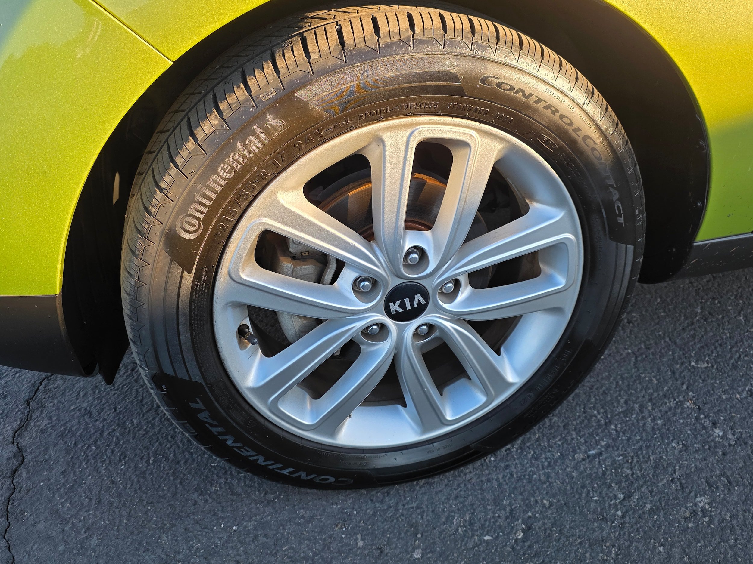 Used 2018 Kia Soul + FWD image 11