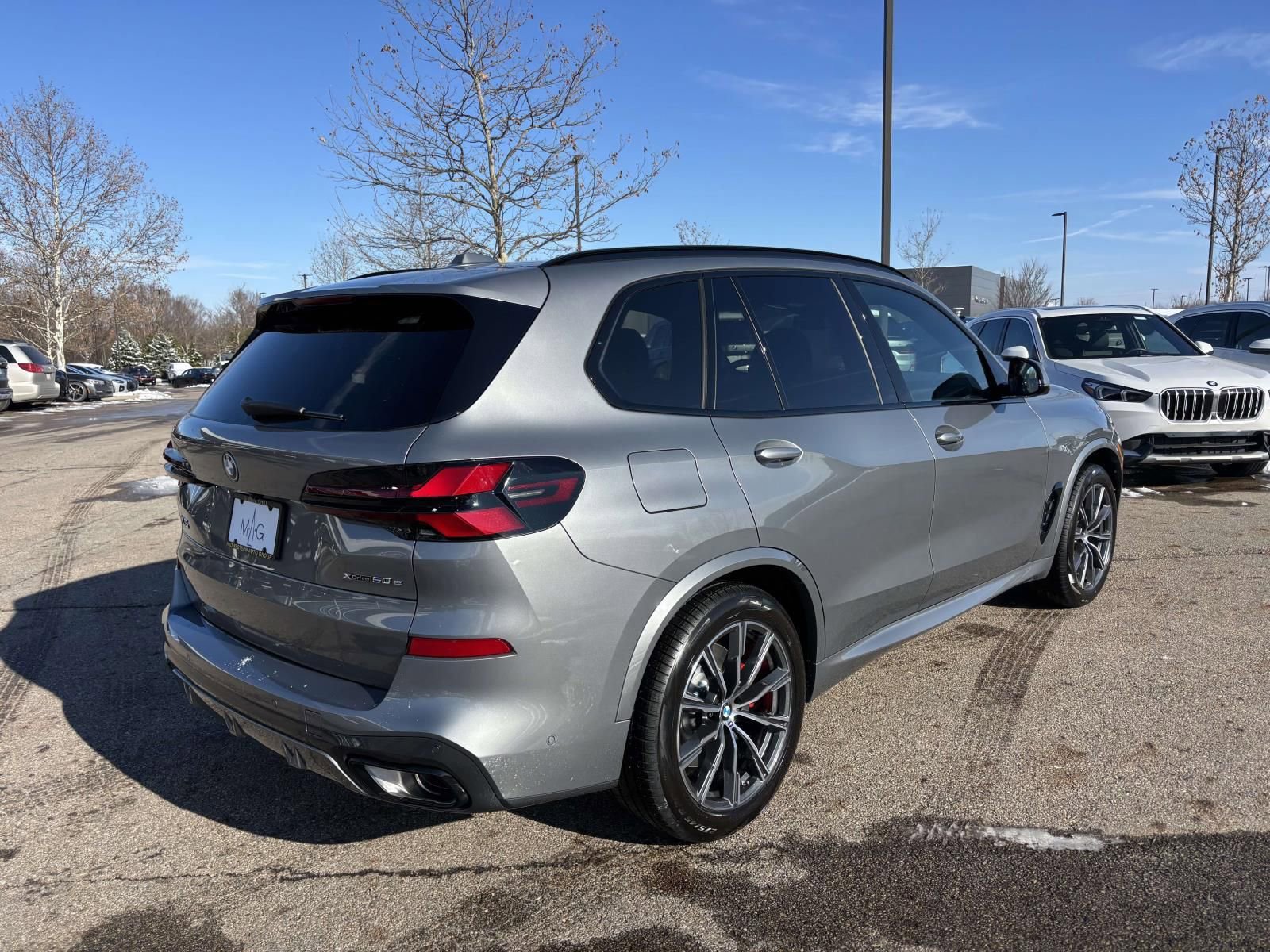 New 2026 BMW X5 xDrive50e w/ M Sport Package image 7