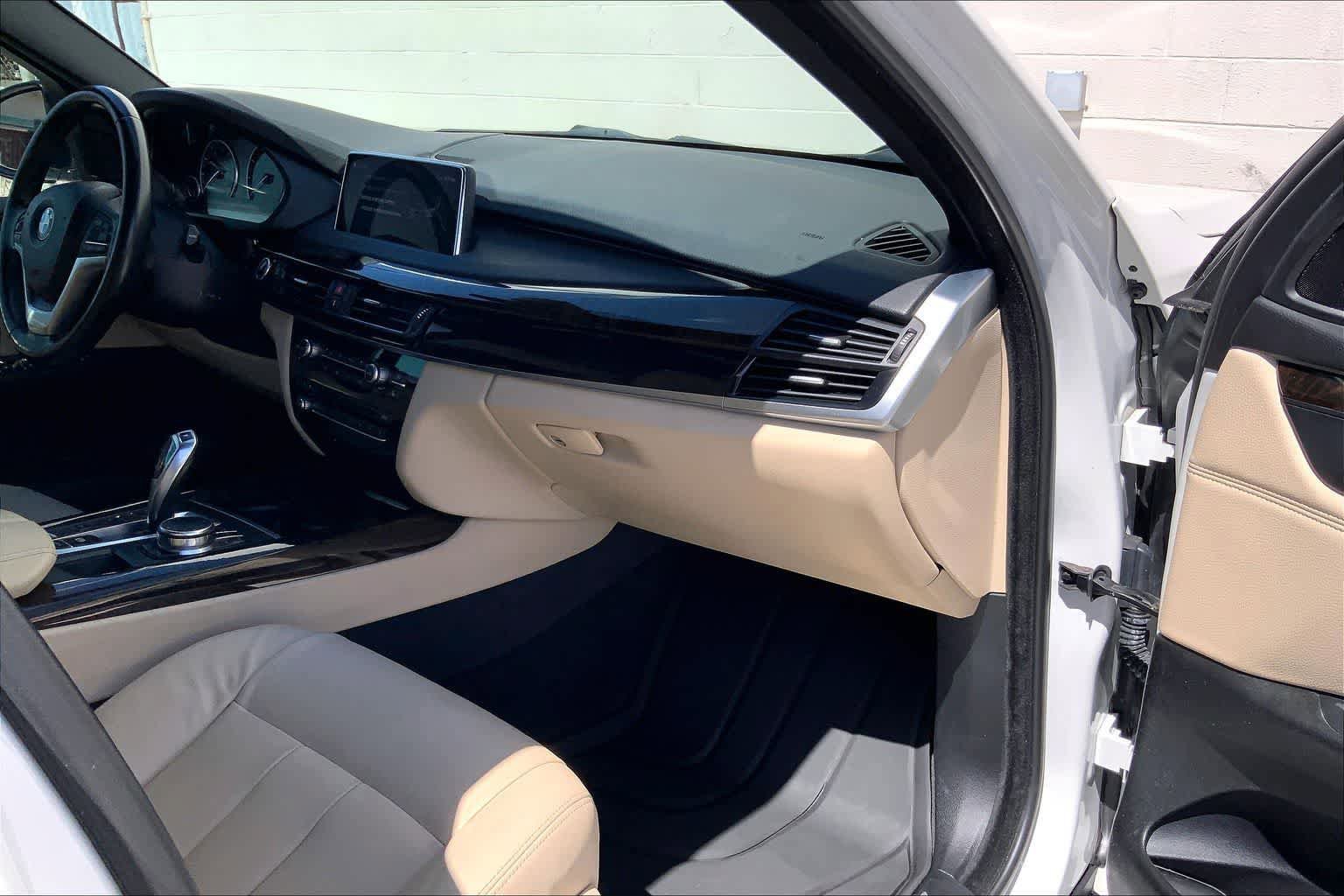Used 2018 BMW X5 xDrive40e AWD/4WD image 24