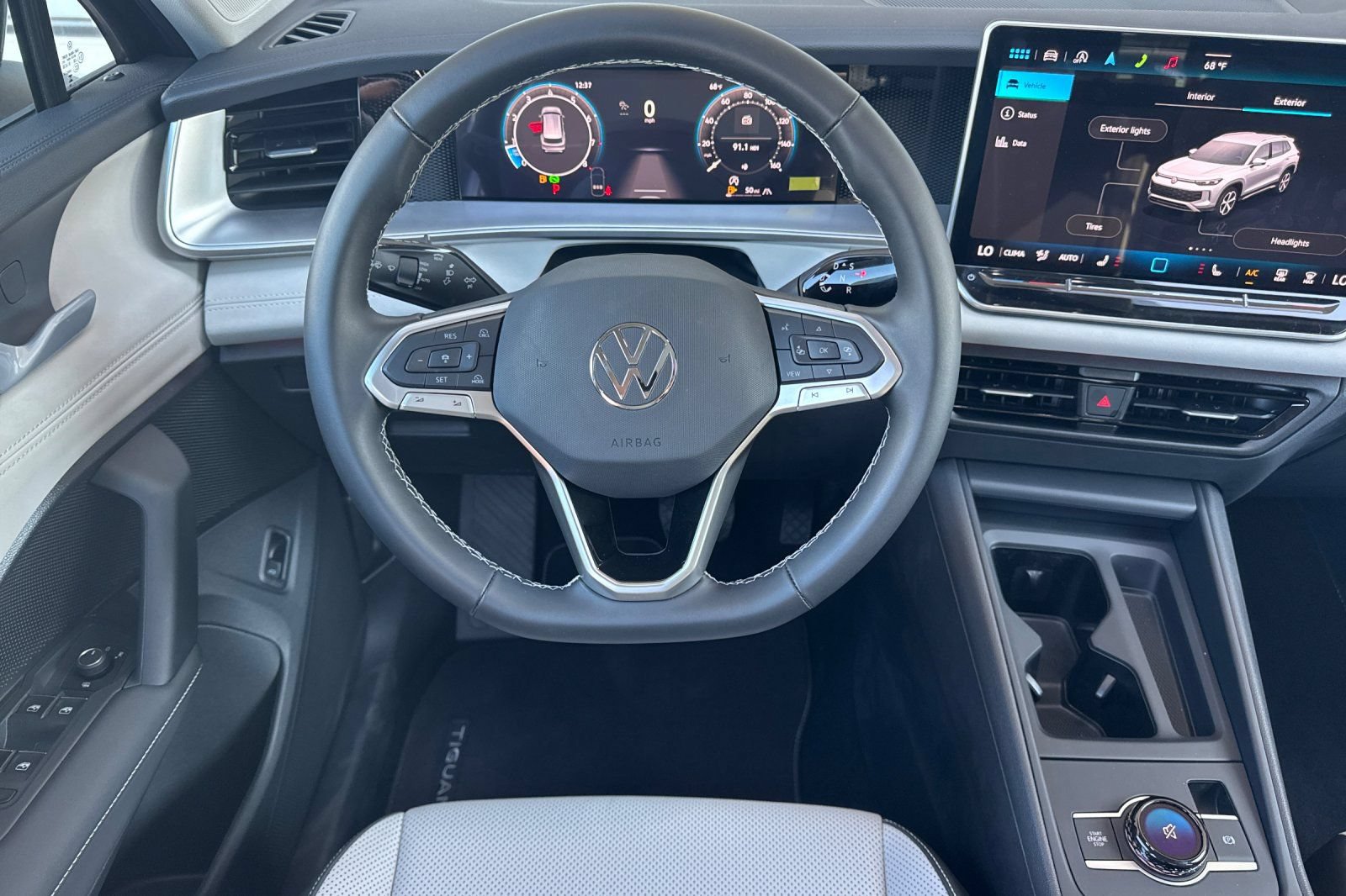 New 2025 Volkswagen Tiguan SE AWD/4WD image 14