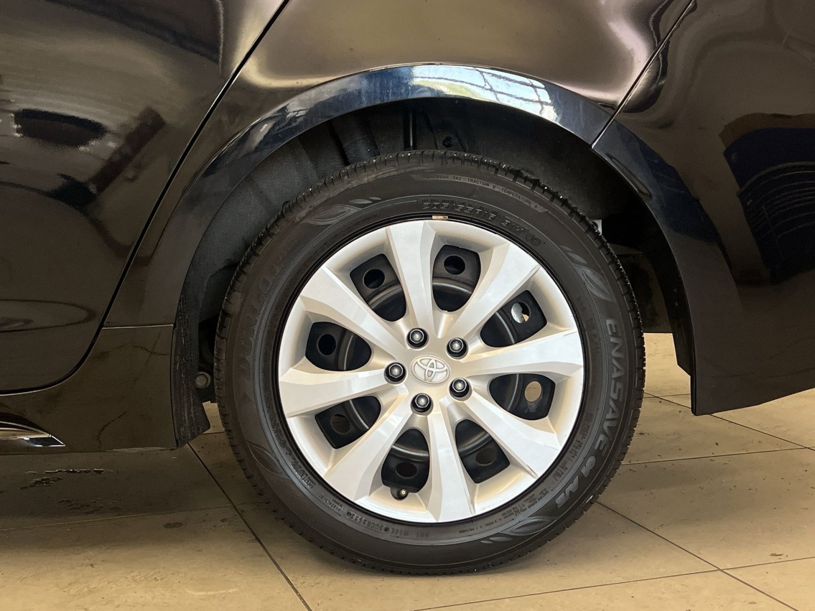 Used 2024 Toyota Corolla LE FWD image 11