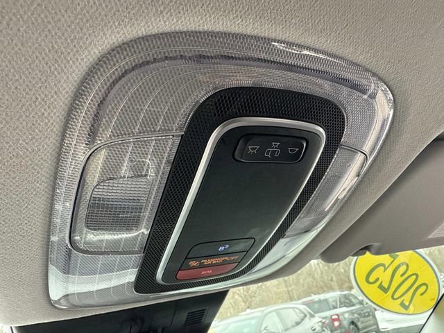 Used 2025 Hyundai Kona SEL AWD/4WD image 29