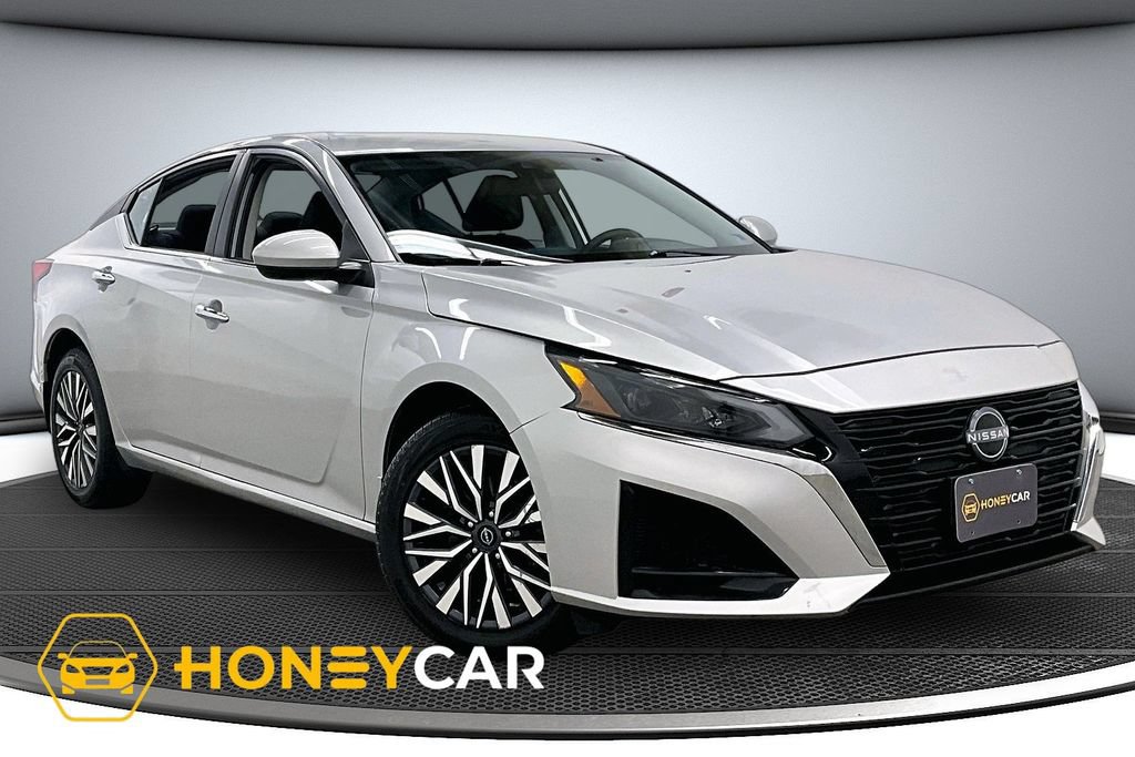 Used 2023 Nissan Altima 2.5 SV