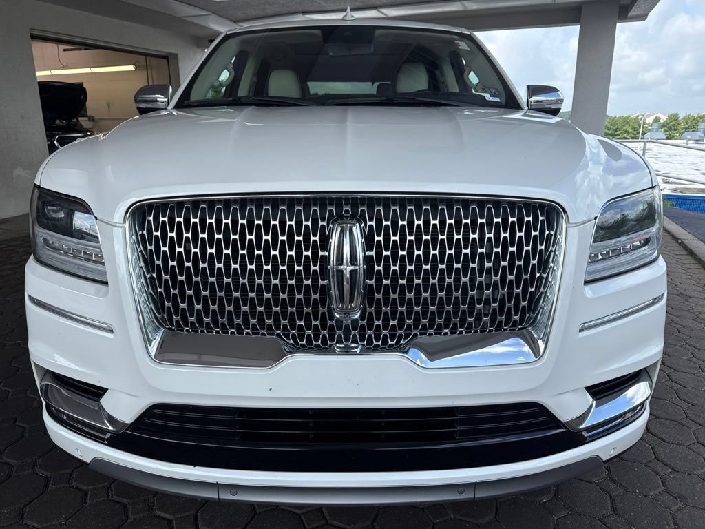 Used 2020 Lincoln Navigator Black Label w/ Cargo Convenience Package AWD/4WD image 2