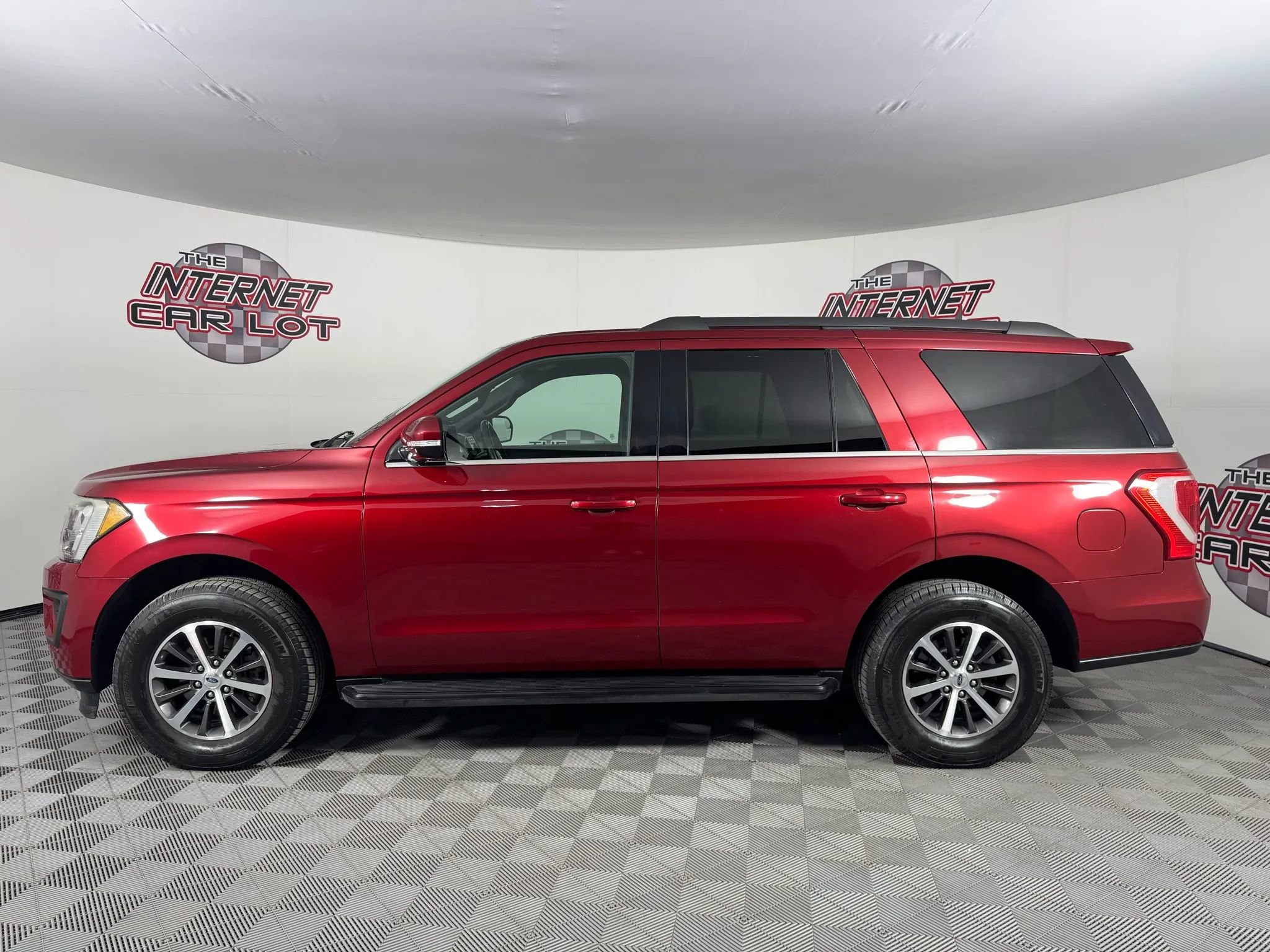Used 2019 Ford Expedition XLT w/ Equipment Group 201A image 4