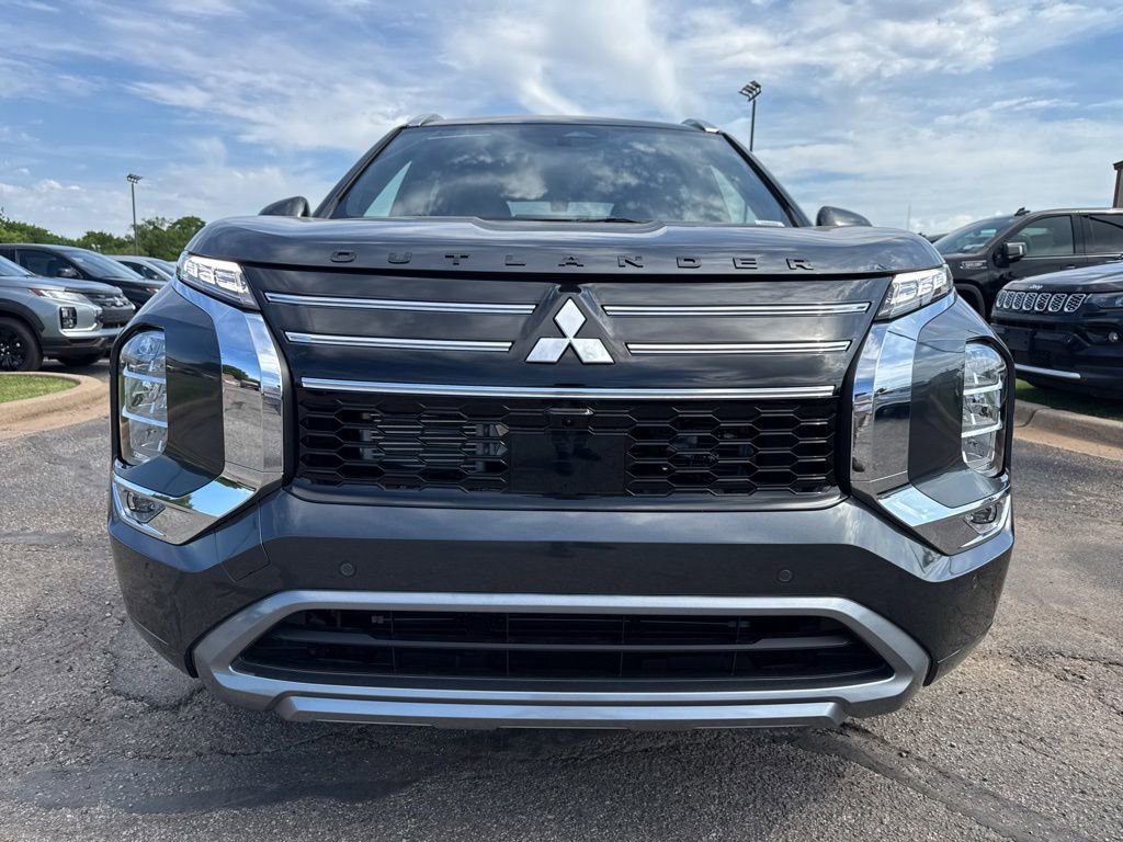 New 2026 Mitsubishi Outlander SEL FWD image 2