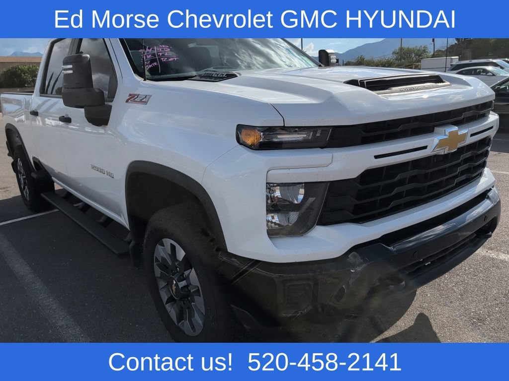 Used 2025 Chevrolet Silverado 2500 Custom w/ Custom Value Package AWD/4WD image 7
