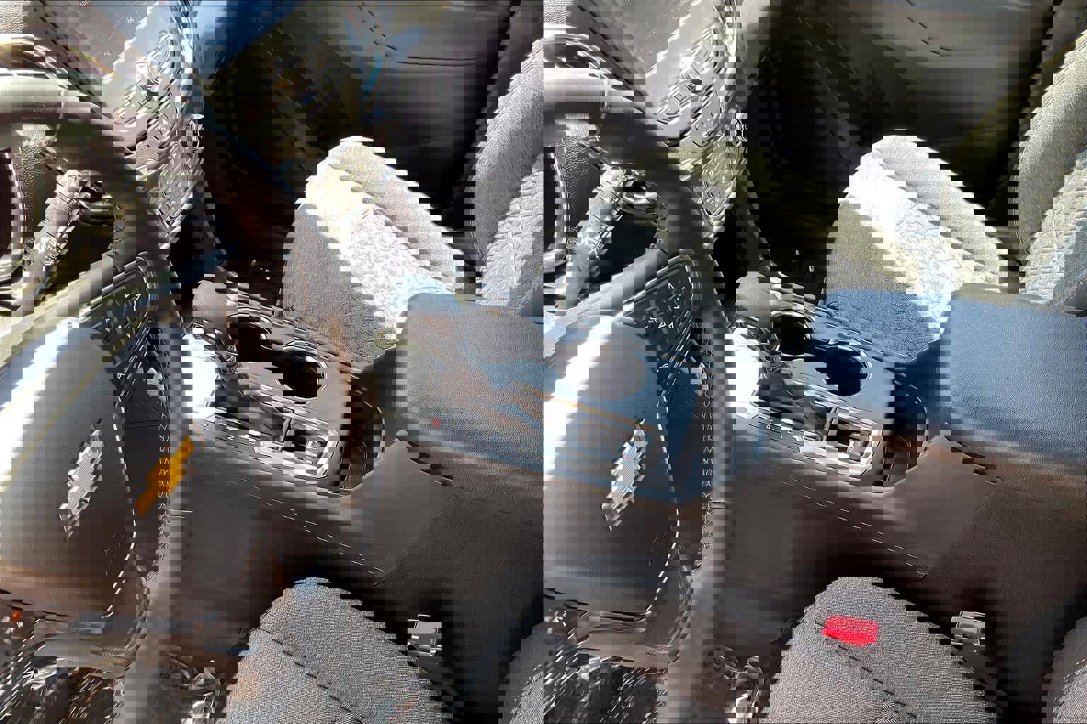 Certified 2024 Chevrolet Equinox LT w/ LPO, Floor Liner Package FWD image 17