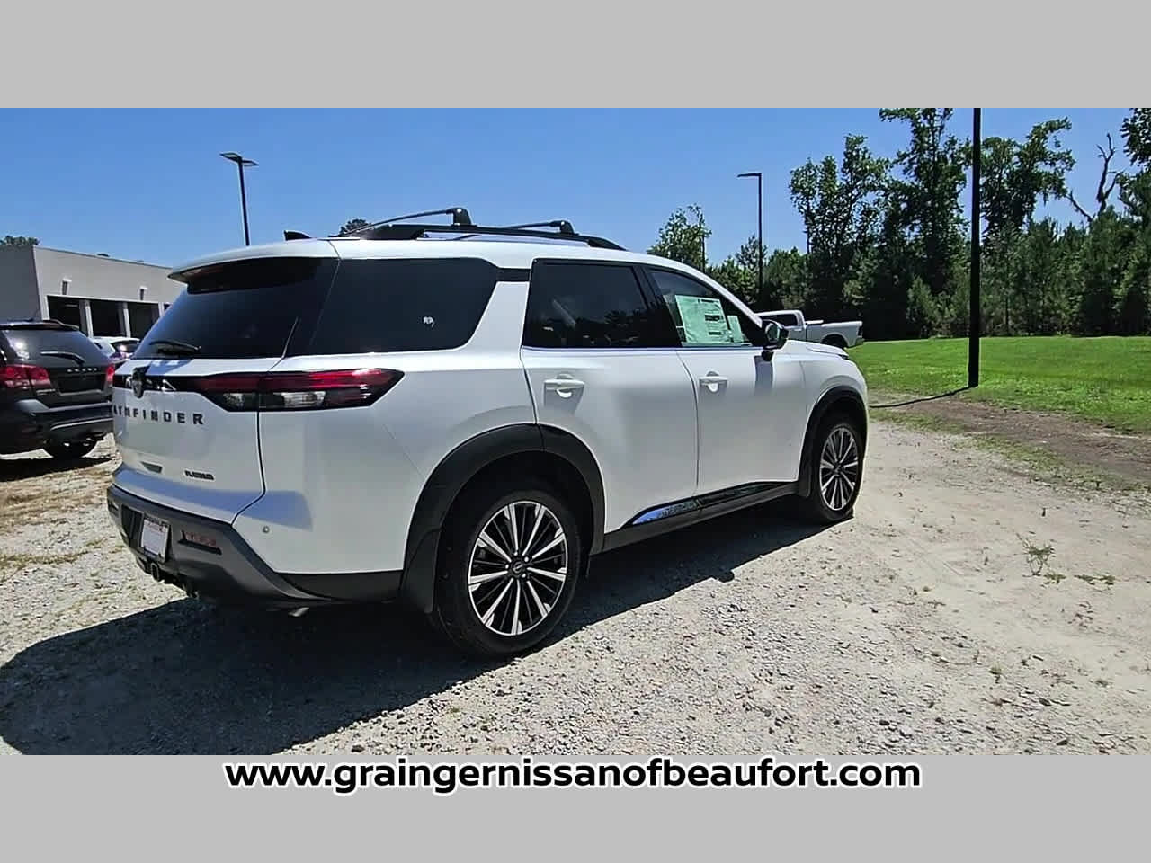 New 2026 Nissan Pathfinder Platinum FWD image 33
