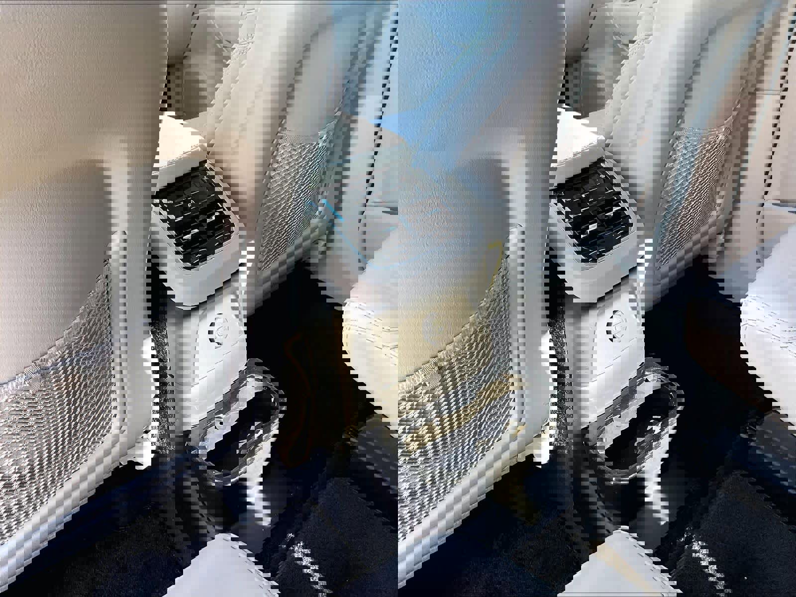 Used 2022 Volvo XC90 T8 Inscription w/ Advanced Package image 38