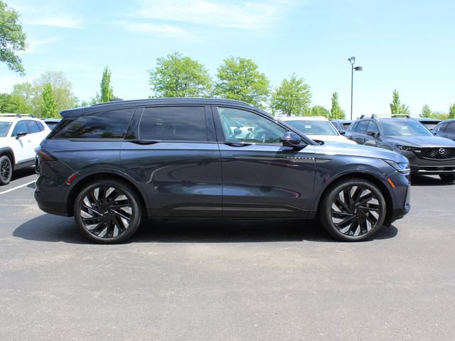 Certified 2024 Lincoln Nautilus Reserve w/ Equipment Group 202A AWD/4WD image 2