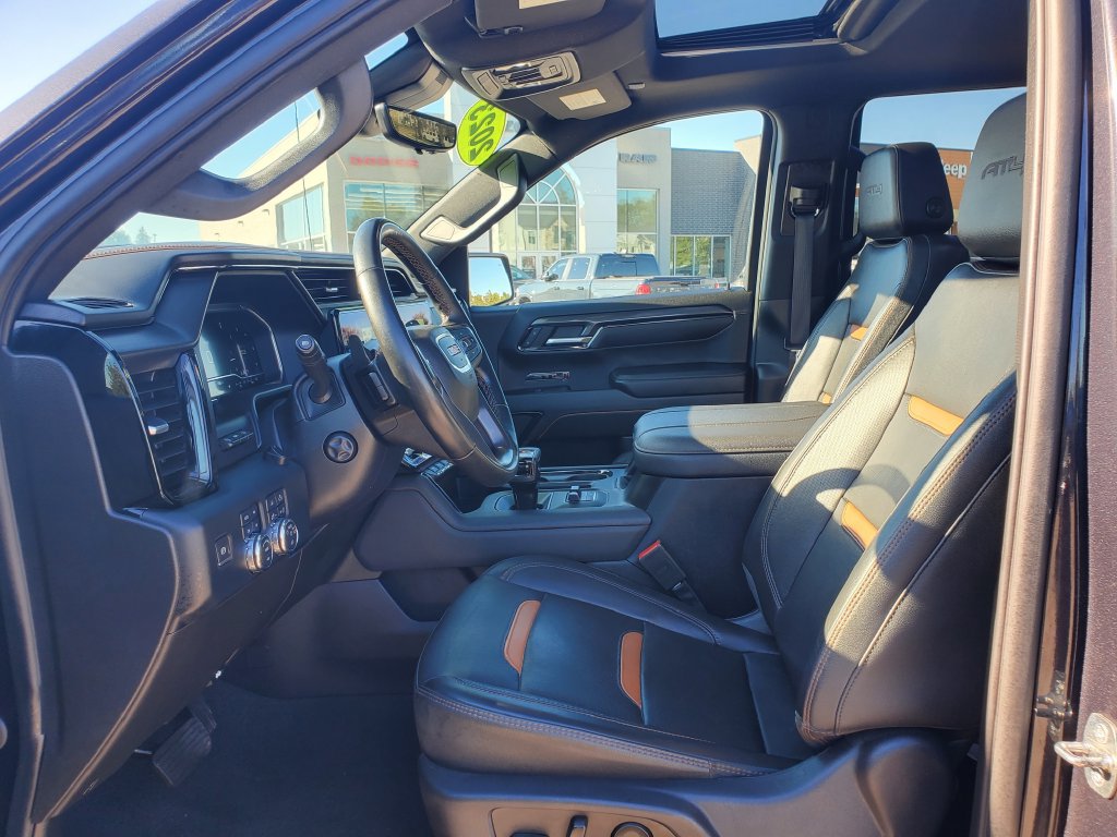 Used 2023 GMC Sierra 1500 AT4 w/ Technology Package AWD/4WD image 20