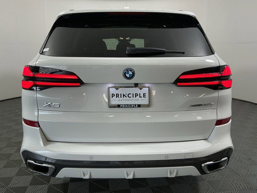 Certified 2025 BMW X5 xDrive50e w/ M Sport Package AWD/4WD image 8
