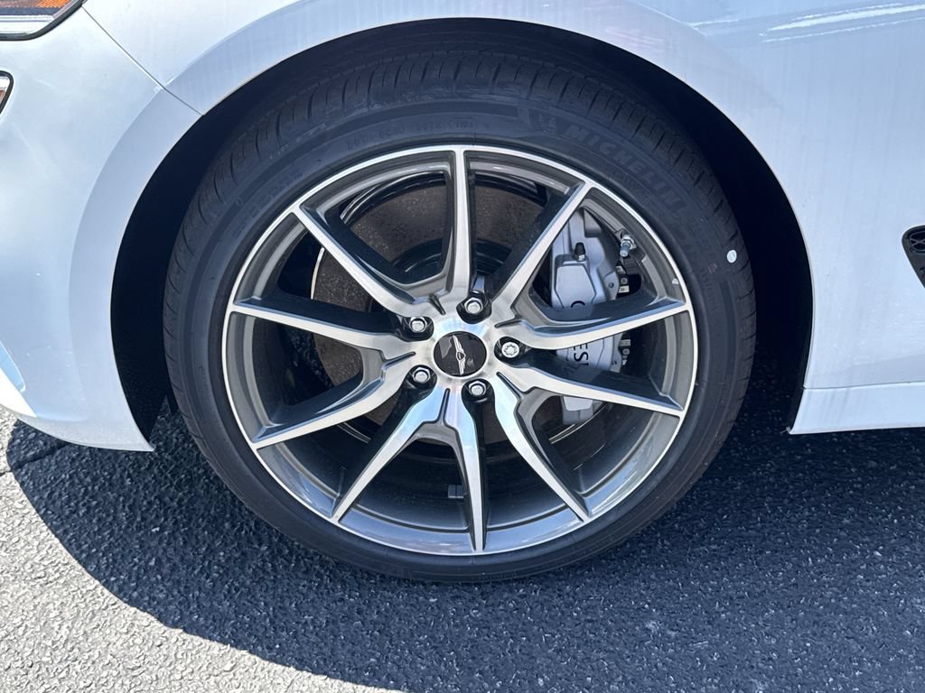 New 2025 Genesis G70 2.5T RWD image 11