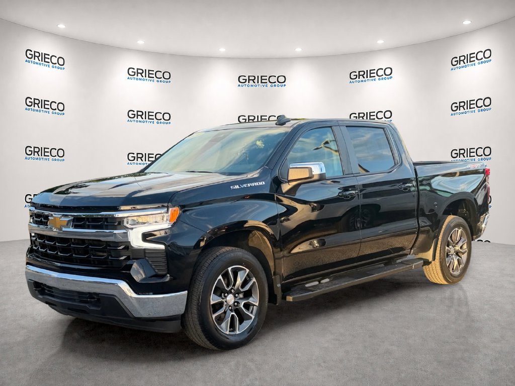 Used 2024 Chevrolet Silverado 1500 LT AWD/4WD image 3