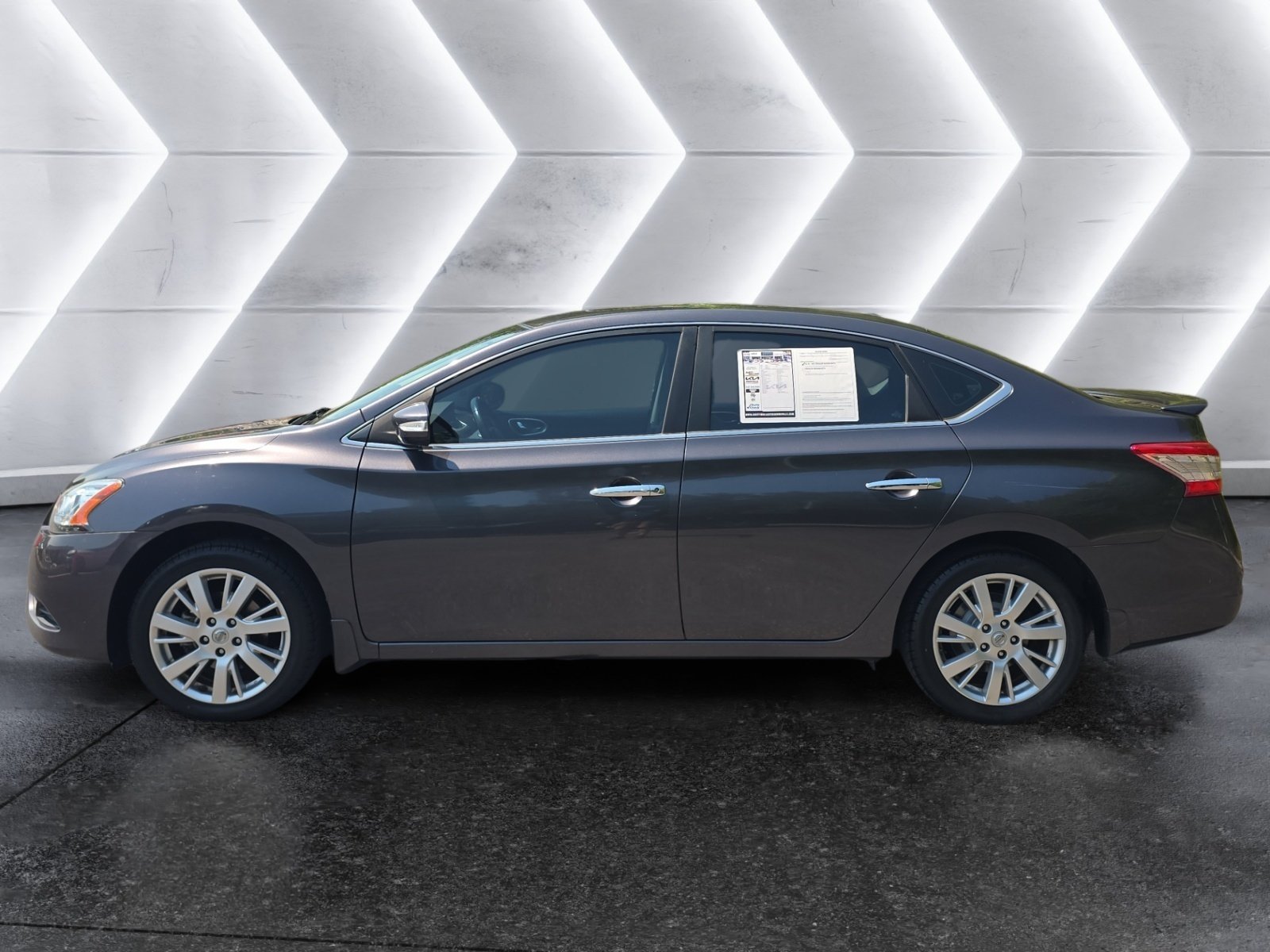 Used 2014 Nissan Sentra SL w/ Premium Package FWD image 2