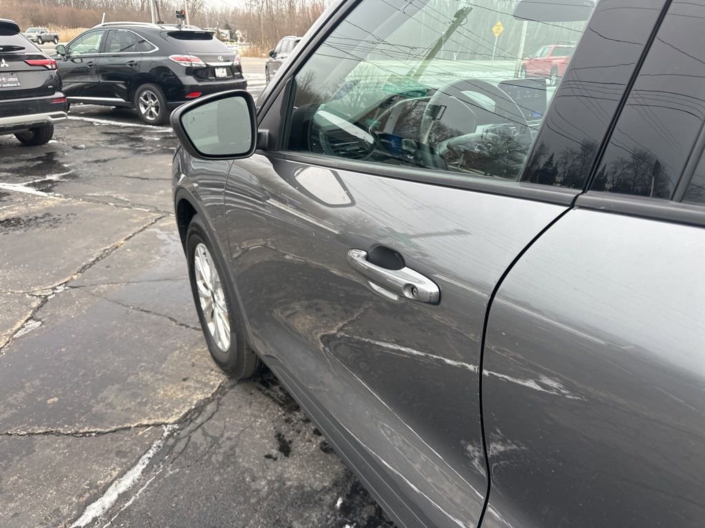 Used 2025 Ford Escape Active image 11