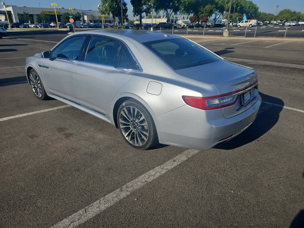 Used 2017 Lincoln Continental Select FWD image 5