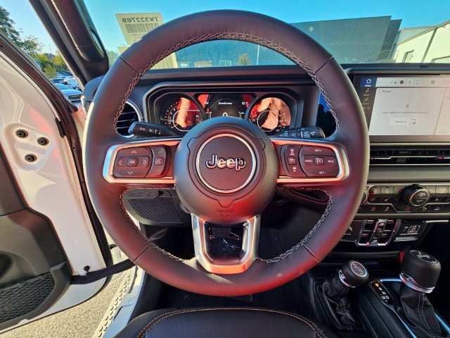 New 2026 Jeep Wrangler Unlimited Sahara AWD/4WD image 26