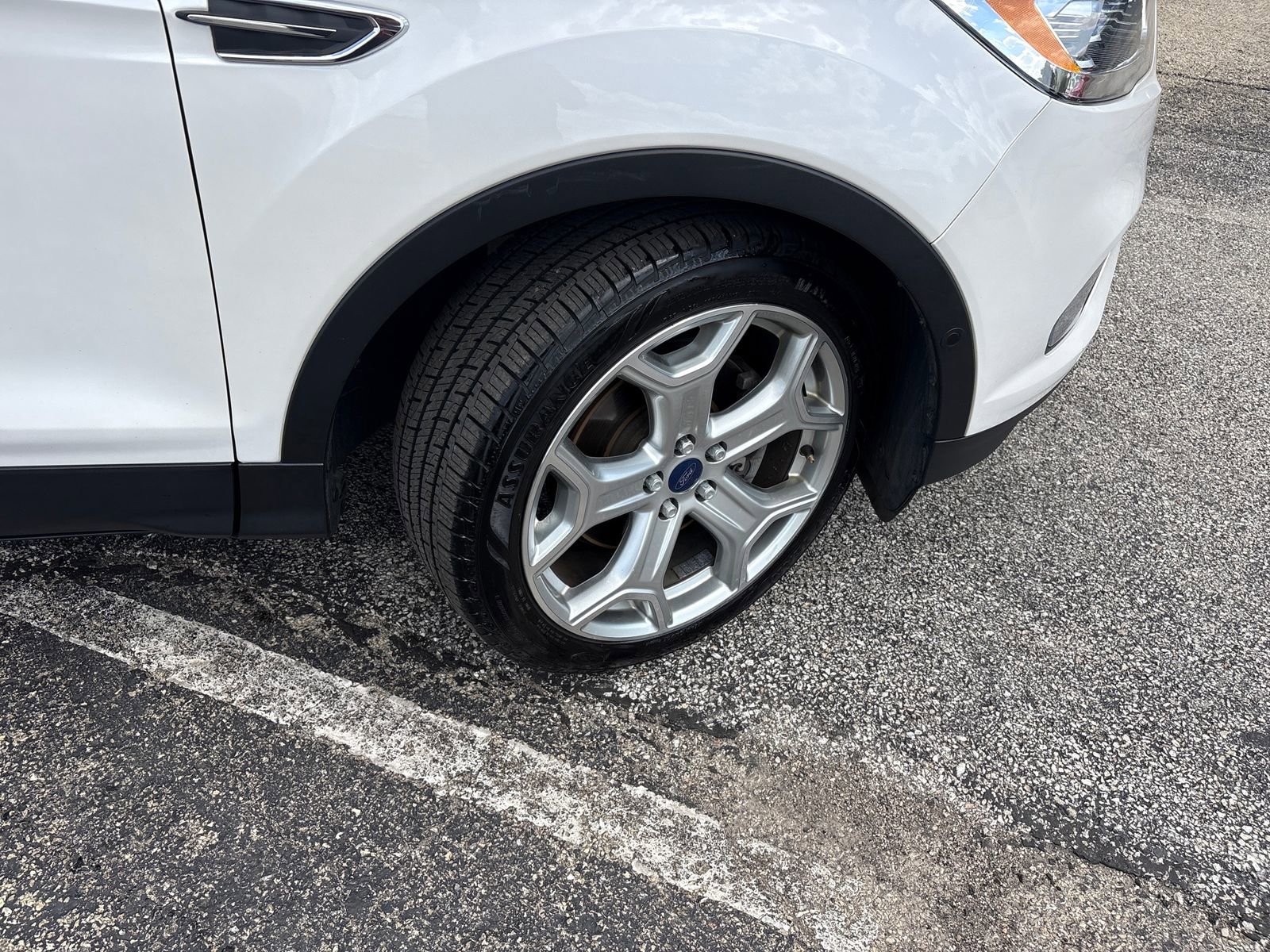 Used 2017 Ford Escape Titanium w/ Equipment Group 301A AWD/4WD image 33