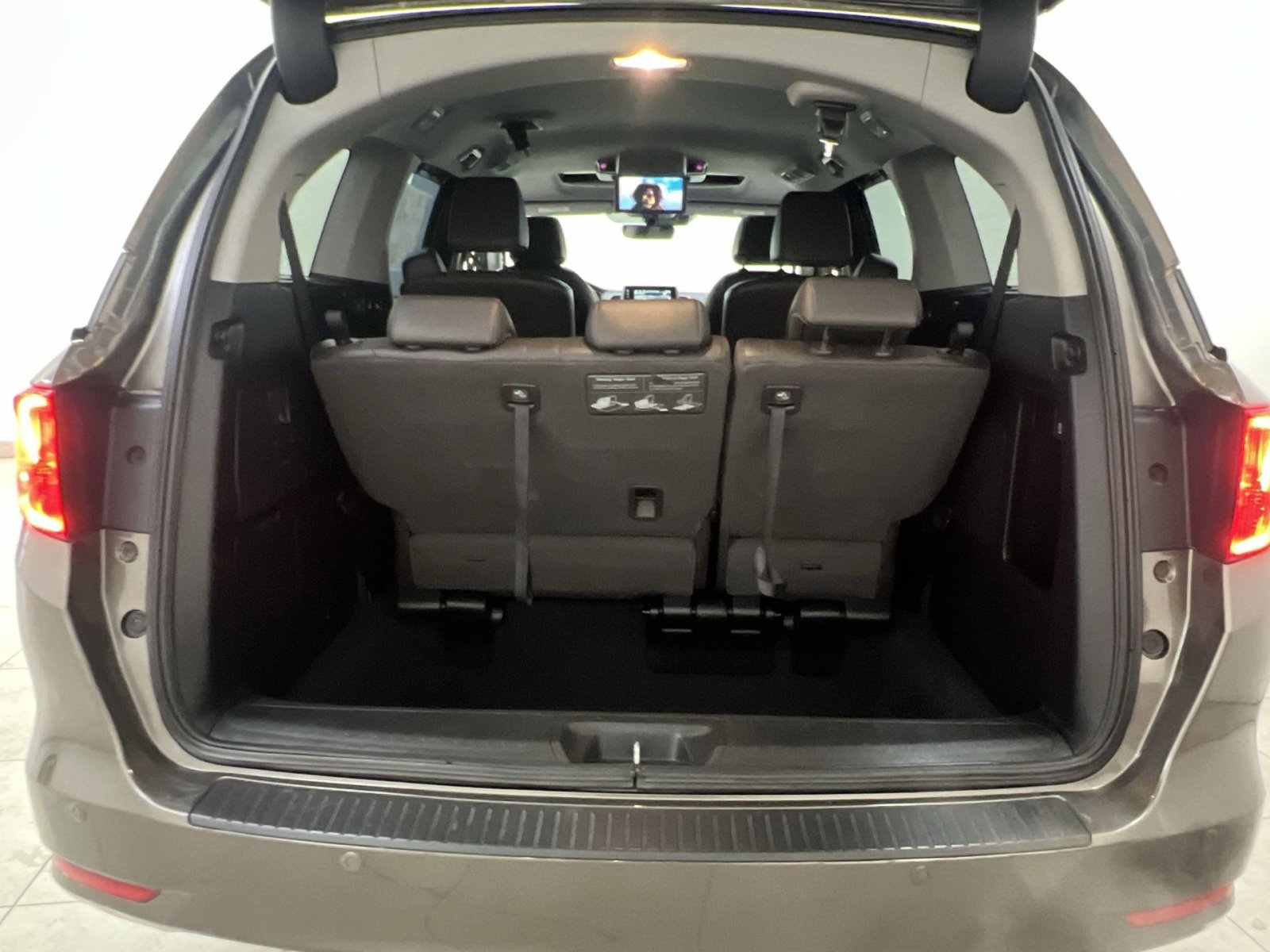 Used 2018 Honda Odyssey Elite image 25