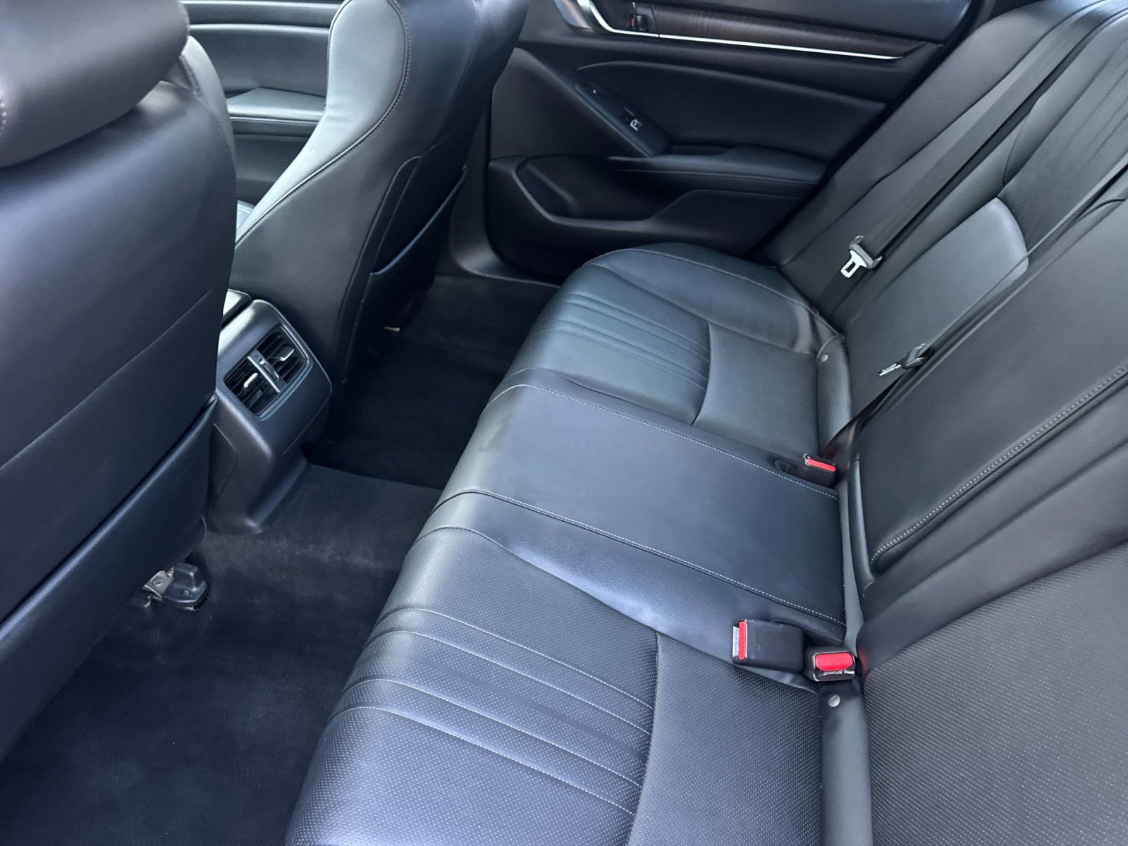 Used 2018 Honda Accord Touring image 13