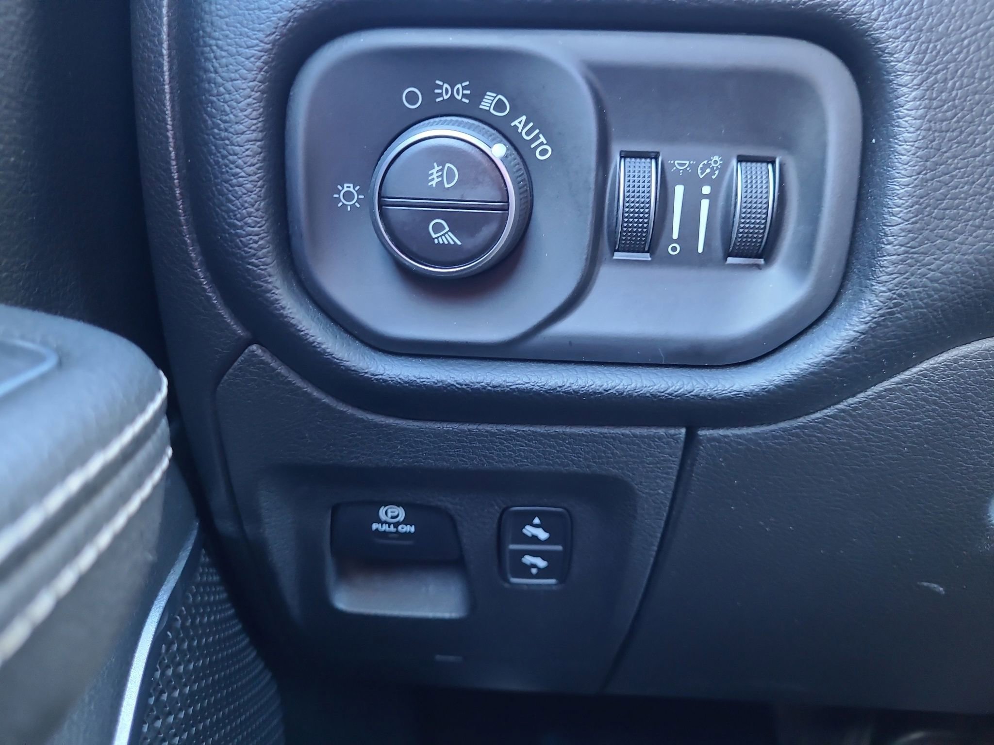 Used 2019 RAM 1500 Laramie image 20