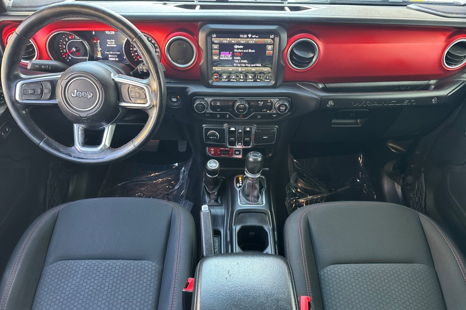 Used 2018 Jeep Wrangler Unlimited Rubicon AWD/4WD image 16
