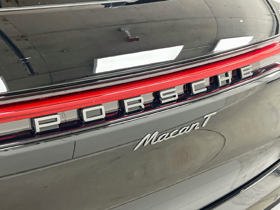 New 2026 Porsche Macan Turbo AWD/4WD image 33