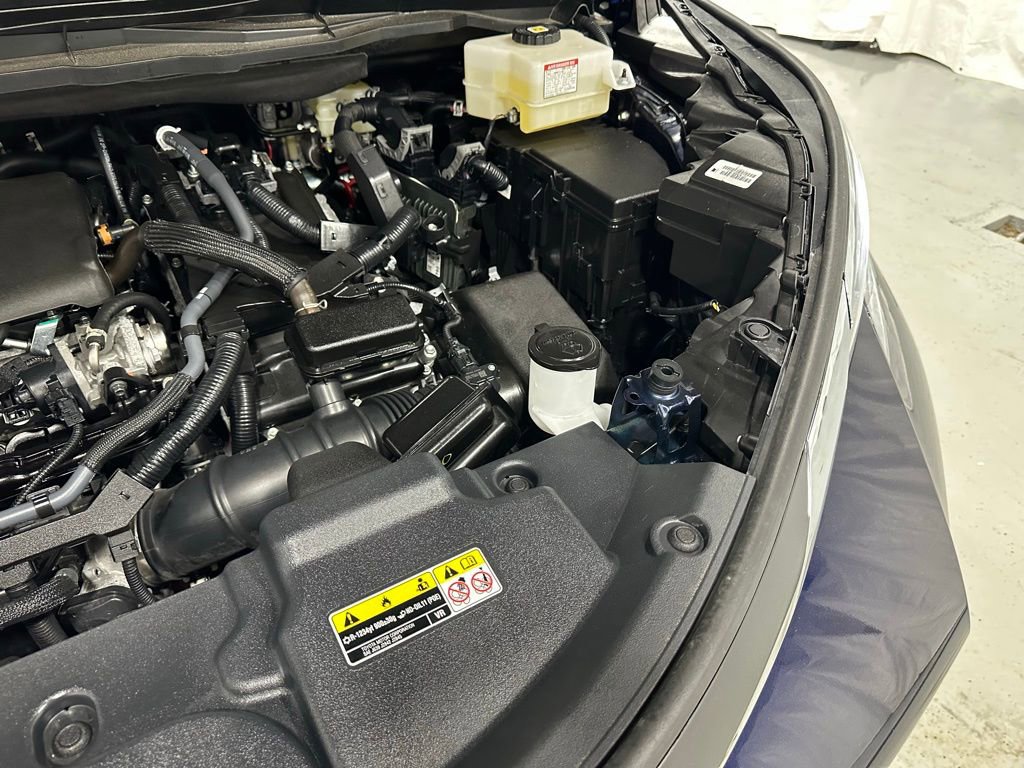 Used 2025 Toyota Sienna LE image 70