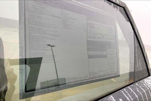 New 2025 Land Rover Range Rover Sport SE image 16