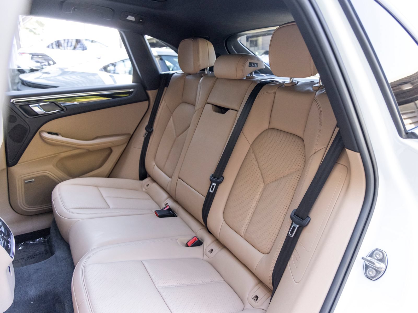 Certified 2026 Porsche Macan AWD/4WD image 52