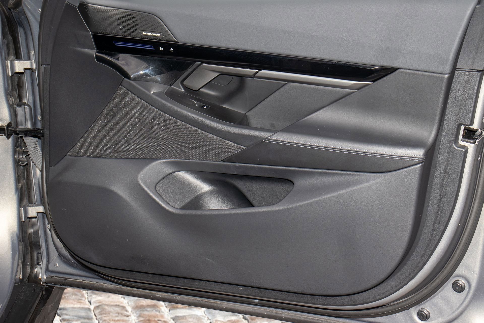 Used 2024 BMW 530i image 14