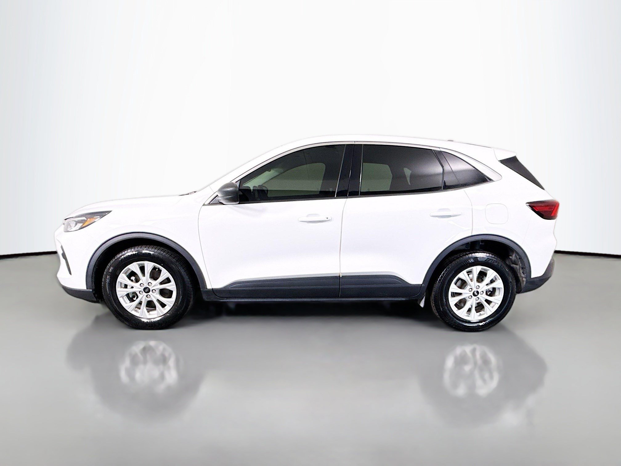 Used 2023 Ford Escape Active w/ Cold Weather Package FWD image 6