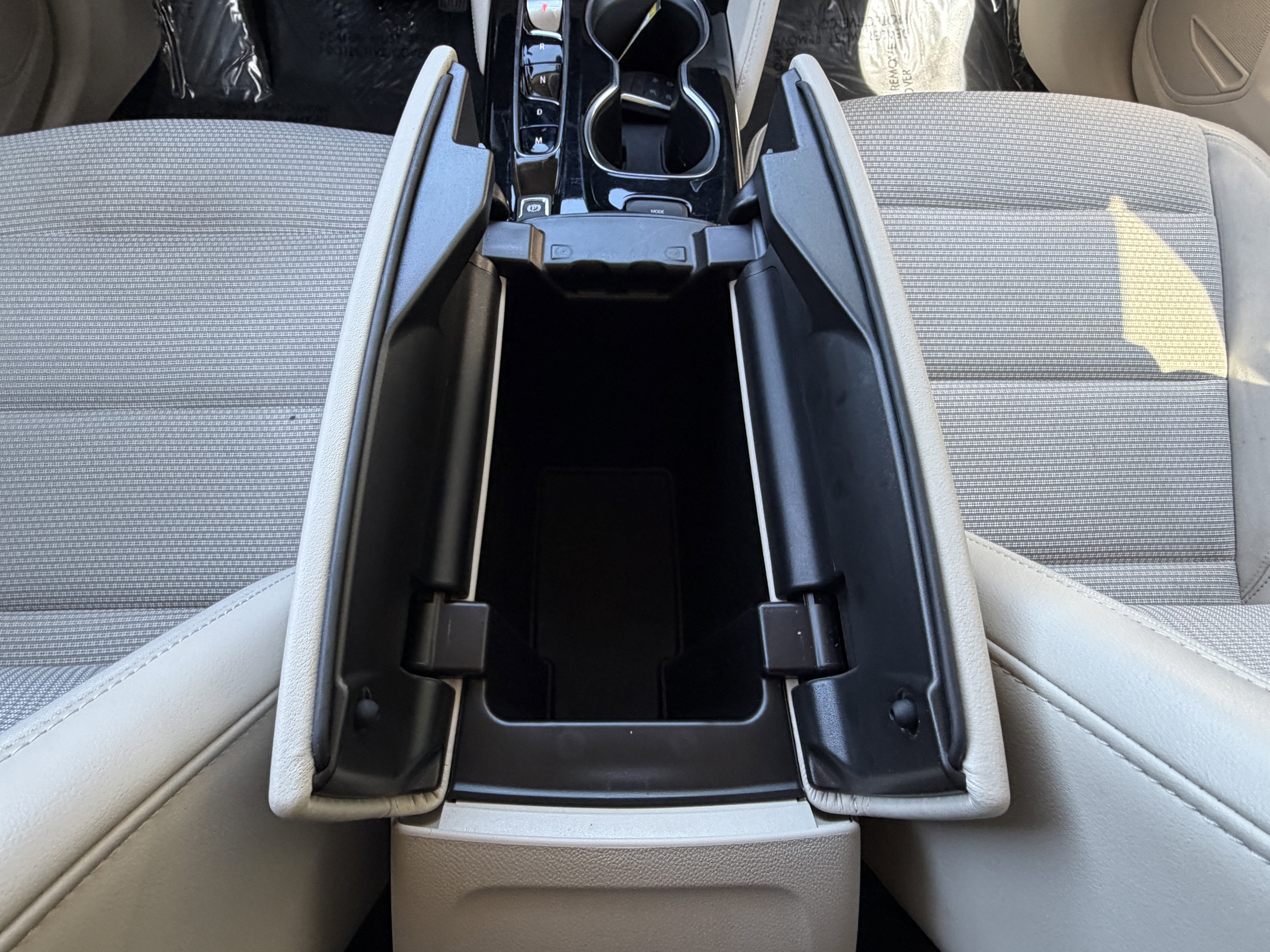 Used 2023 Buick Envision Preferred image 23