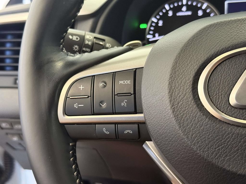 Certified 2022 Lexus RX 350L Premium w/ Premium Package AWD/4WD image 34