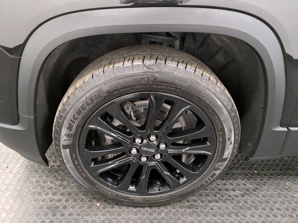 Used 2023 GMC Acadia SLT w/ Elevation Edition image 7