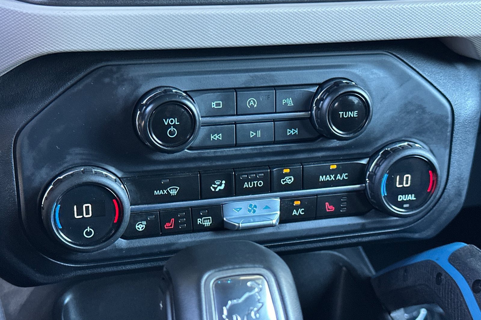 Used 2023 Ford Bronco Wildtrak image 23