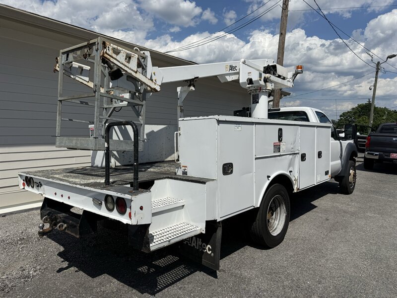 Used 2016 Ford F550 Luxury RWD image 2