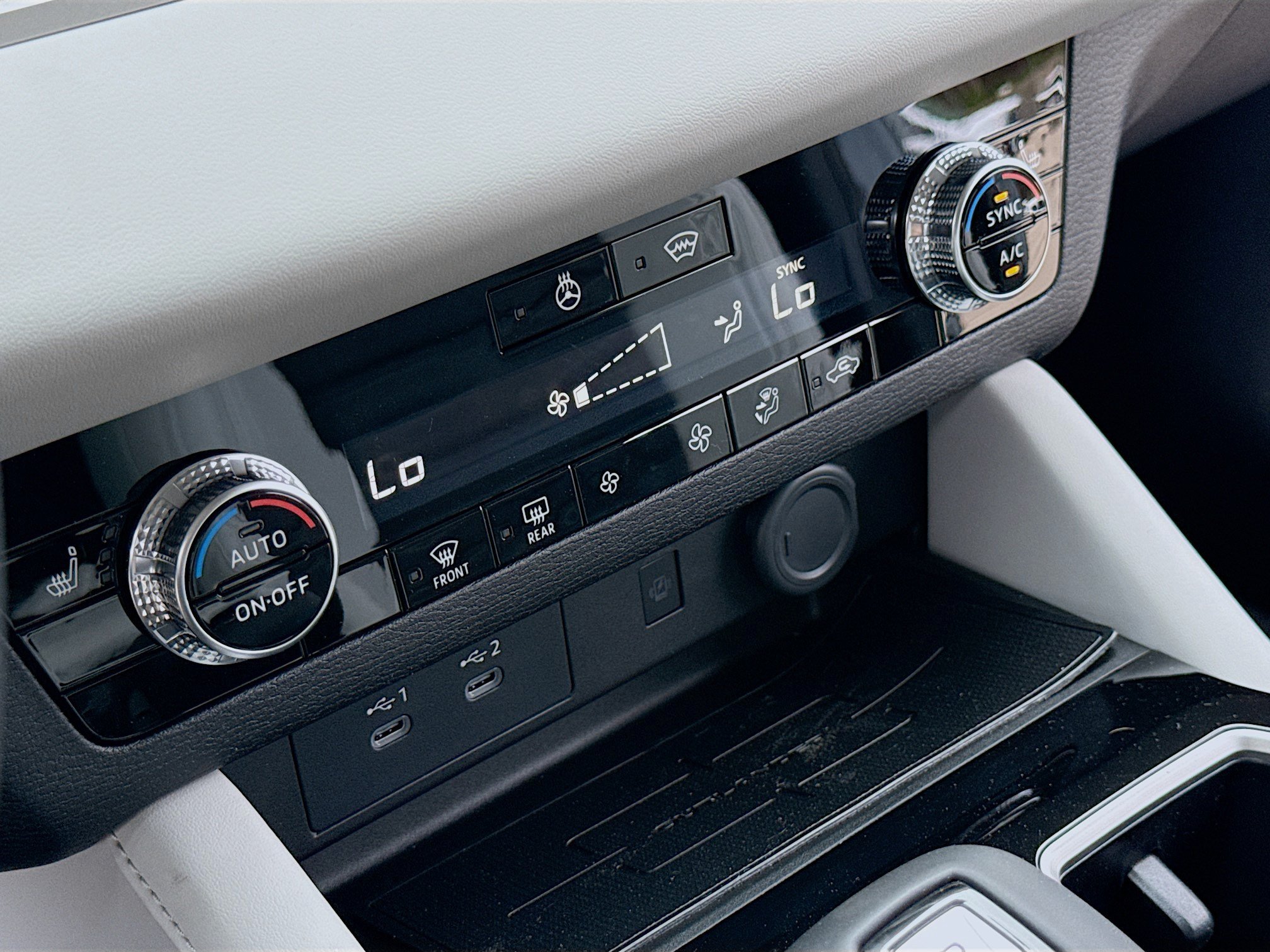 New 2026 Mitsubishi Outlander SE AWD/4WD image 11