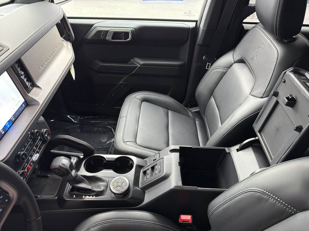 New 2026 Ford Bronco Outer Banks w/ Sasquatch Package image 25