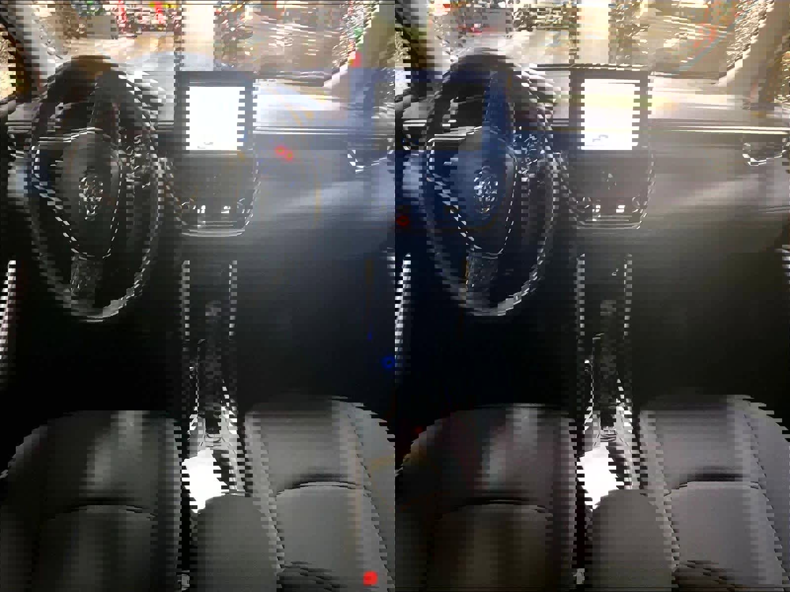 Used 2024 Toyota Corolla Cross LE image 21