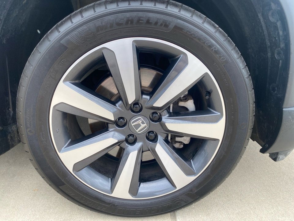 Certified 2025 Honda Pilot Touring image 29